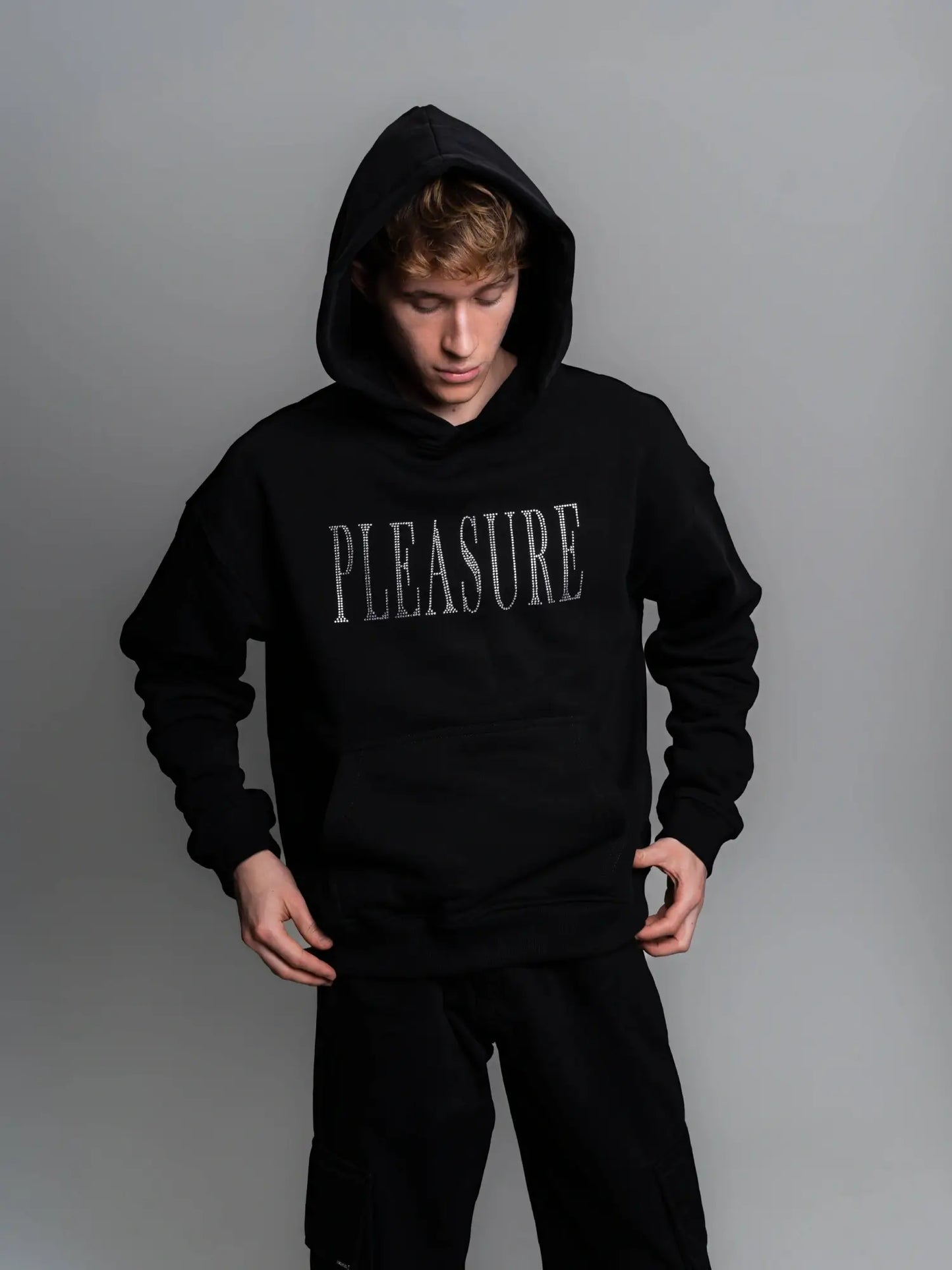 HOODIE PLEASURE [BLACK]